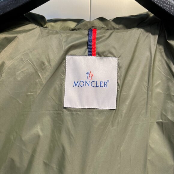 Moncler Olive Green Down Jacket – Authentic, Great Condition - Picture 6 of 11